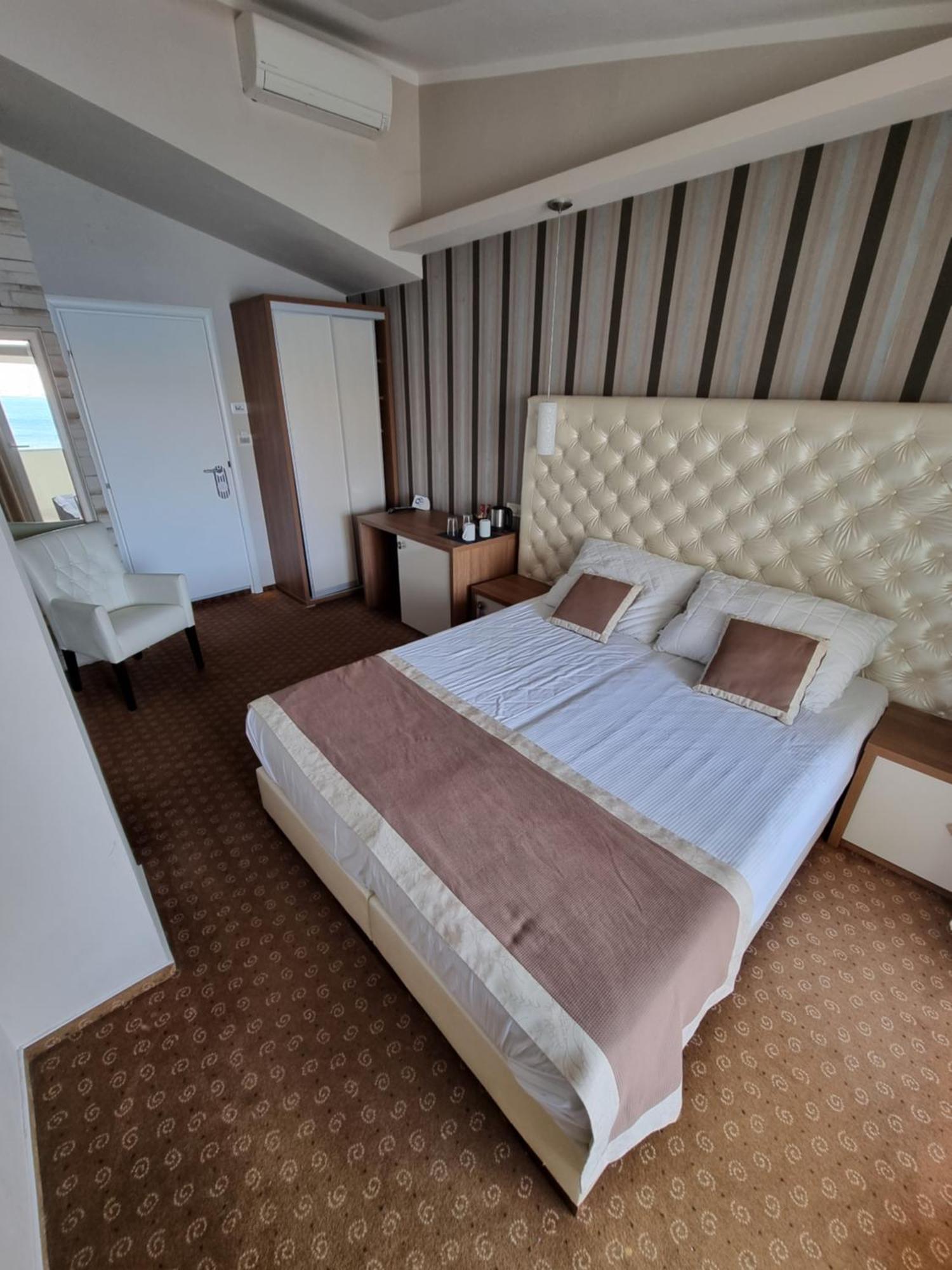 Rooms Nadia Stara Baska Bilik gambar