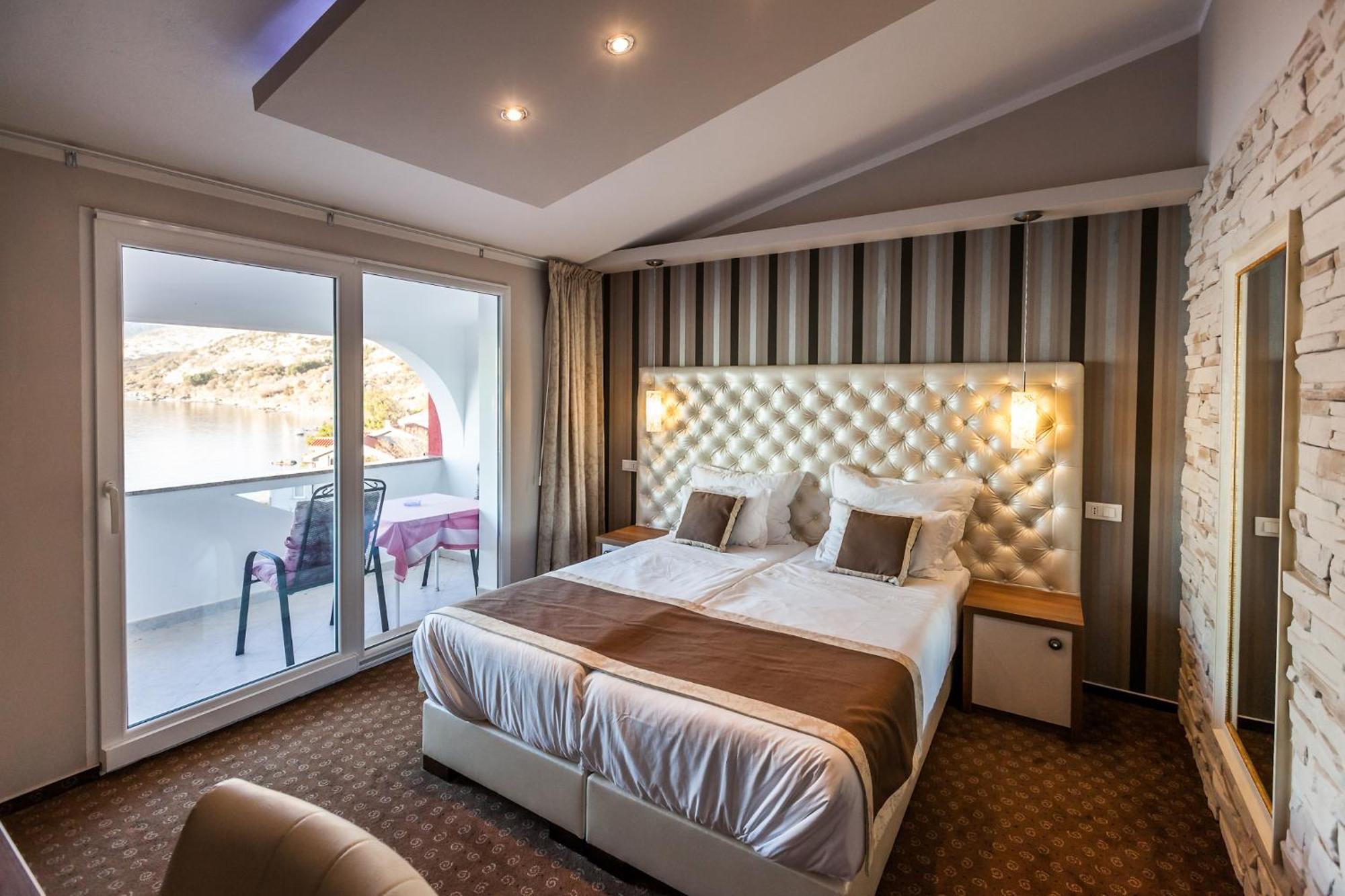 Rooms Nadia Stara Baska Bilik gambar