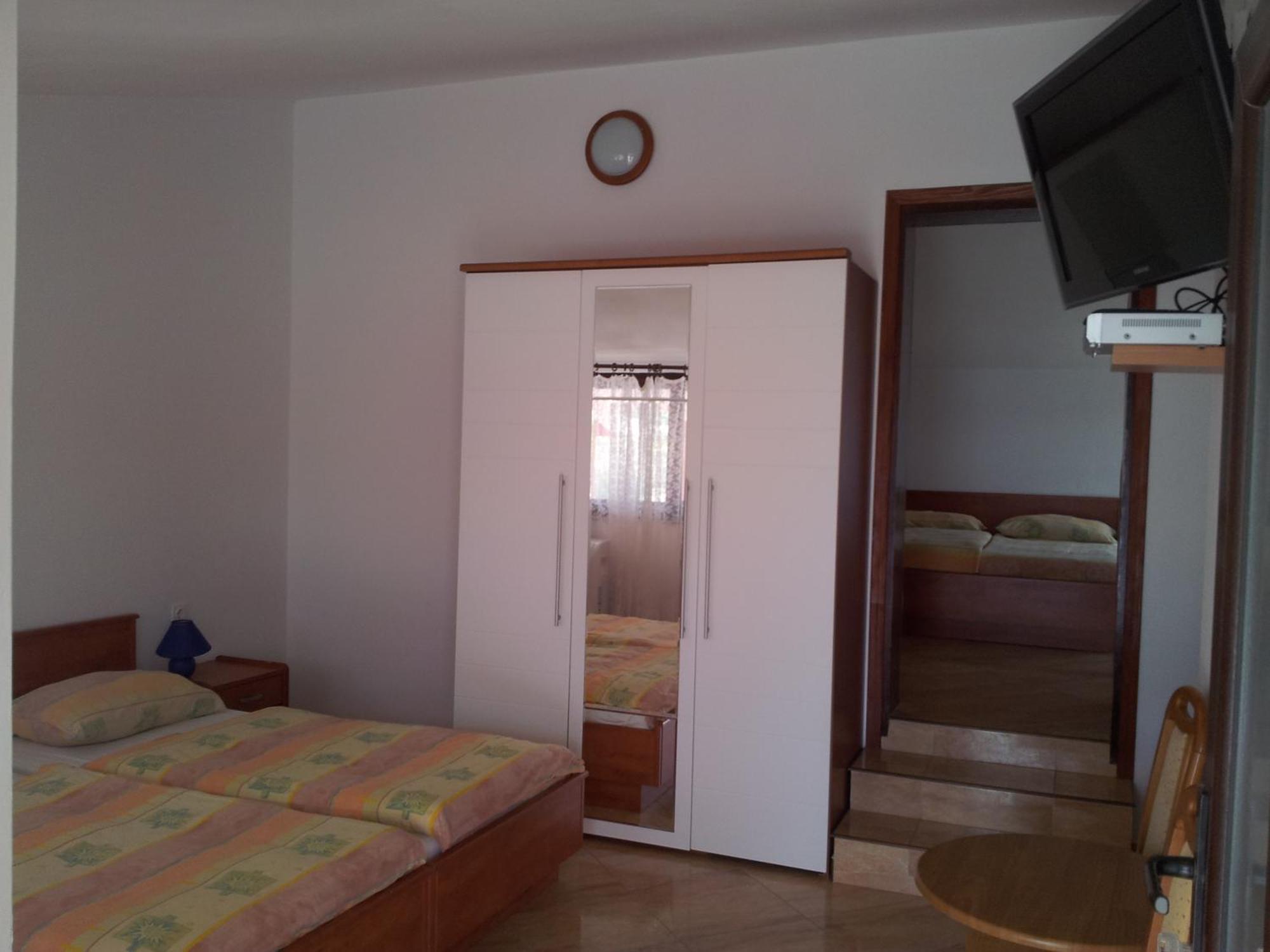 Rooms Nadia Stara Baska Bilik gambar