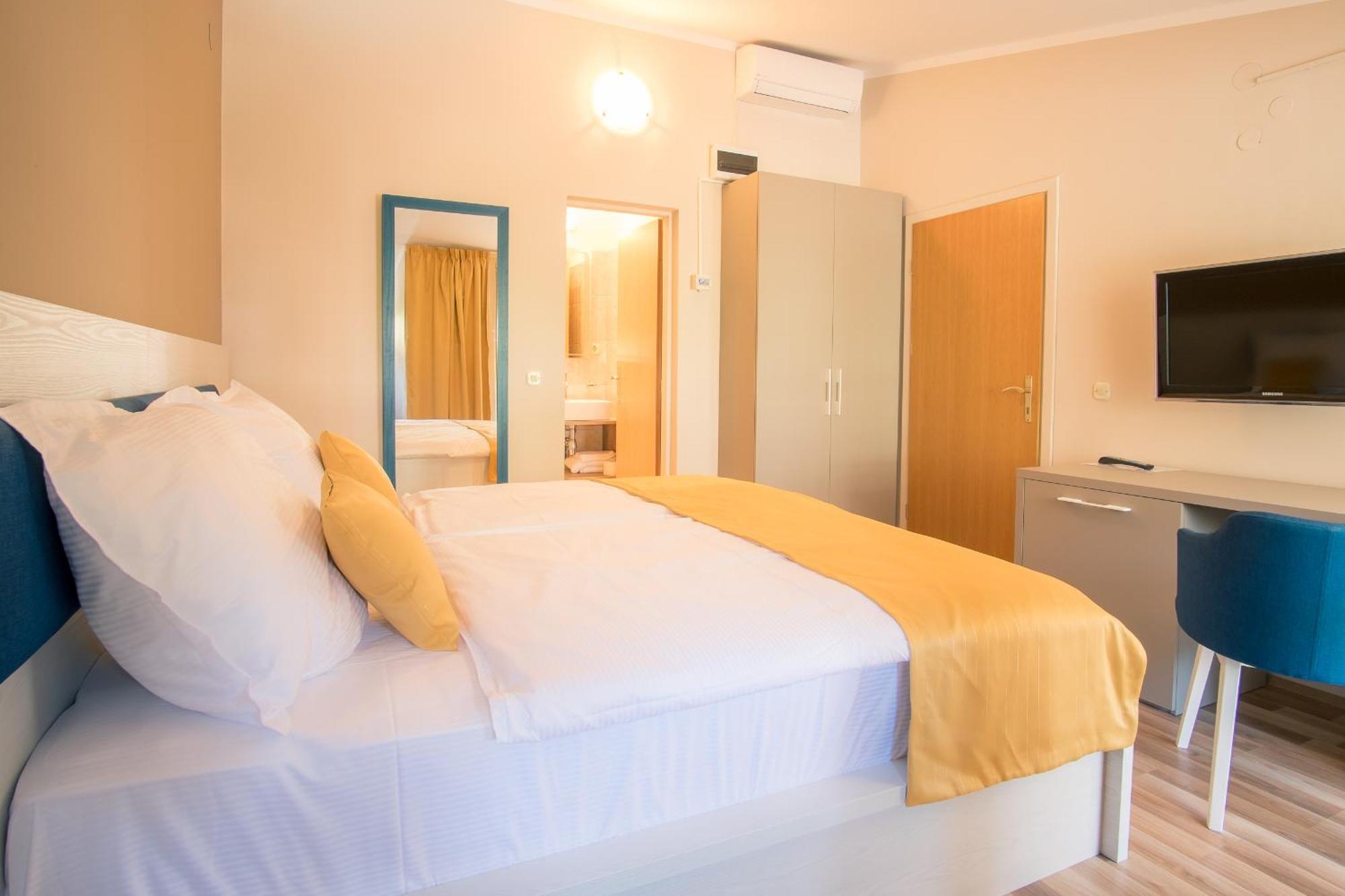 Rooms Nadia Stara Baska Bilik gambar