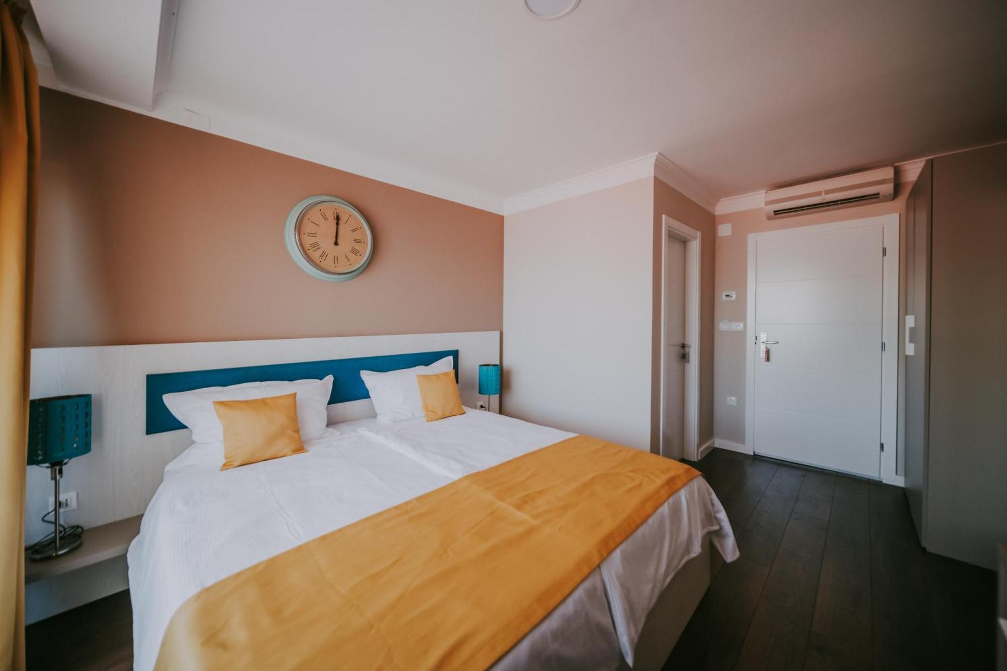 Rooms Nadia Stara Baska Bilik gambar